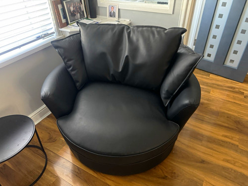 Black round swivel - black,